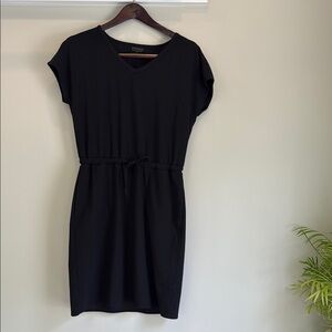 32 Degree Black V-Neck Dress